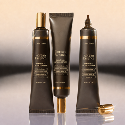 Bakuchiol Retinol Serum -tuubit lämpimässä valossa